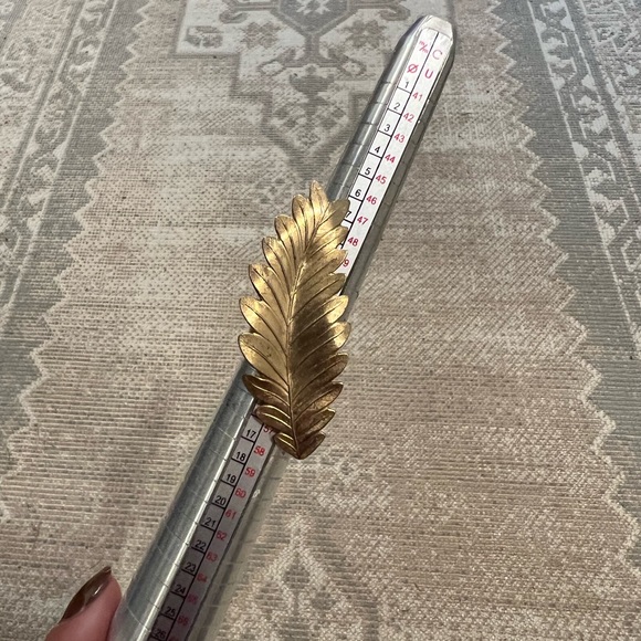 Leaf Ring - Picture 5 of 6